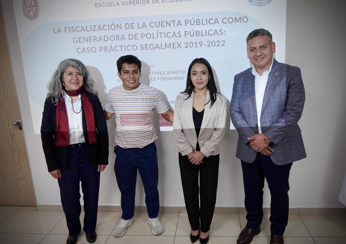 JavierTapiaS_mx's tweet image. 👏🏻 Me dio mucho gusto acompañar como sinodal a mis alumnos  Aimeth Ordóñez y Fernando Jiménez en su examen profesional. 🎓
Hoy ya son Licenciados en Economía, egresados de la #ESE y el @IPN_MX  🩵

Que su camino siga con propósito y compromiso. Origen es destino, y hacer patria