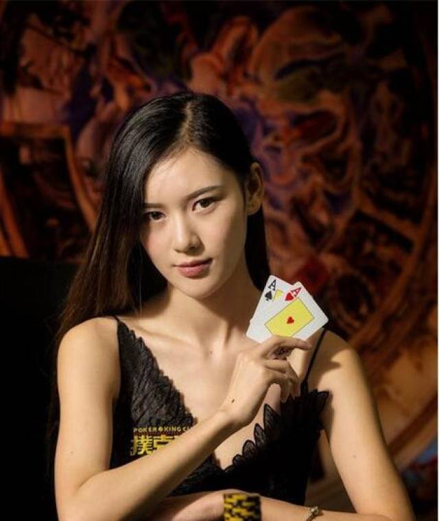 （图片和主题无关）
6月28日 周六晚 · #多伦多 高档会所
💥前半场不收费！
微醺贴身聊天/刺激小游戏/近距离互动/感受主动撩拨
💦后半场开车 
全场群,不限次数,想上就上,可多轮。

决定留下狂欢的才付费。

💋欢迎各位 #单男 报名，不限经验，只要你敢来，💰不玩不收费。

📩 报名方式：私信审核