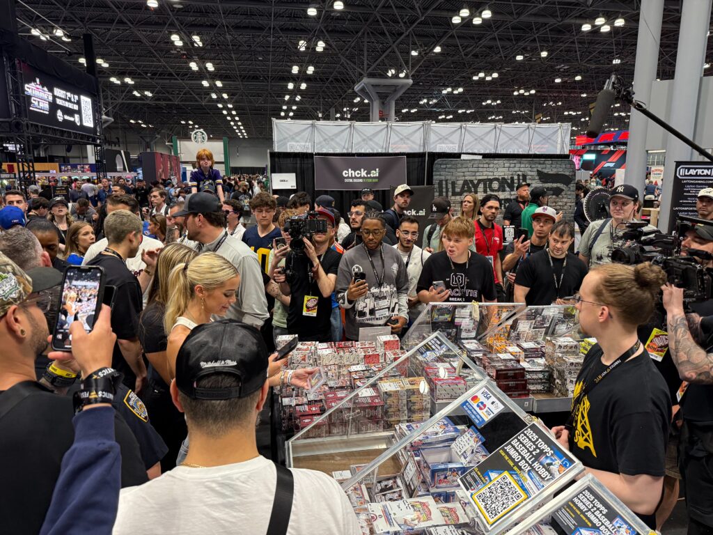 Fanatics Fest 2025 Delivers On Promise to Elevate Card Dealers &gt;&gt;&gt; sportscollectorsdaily.com/fanatics-fest-…