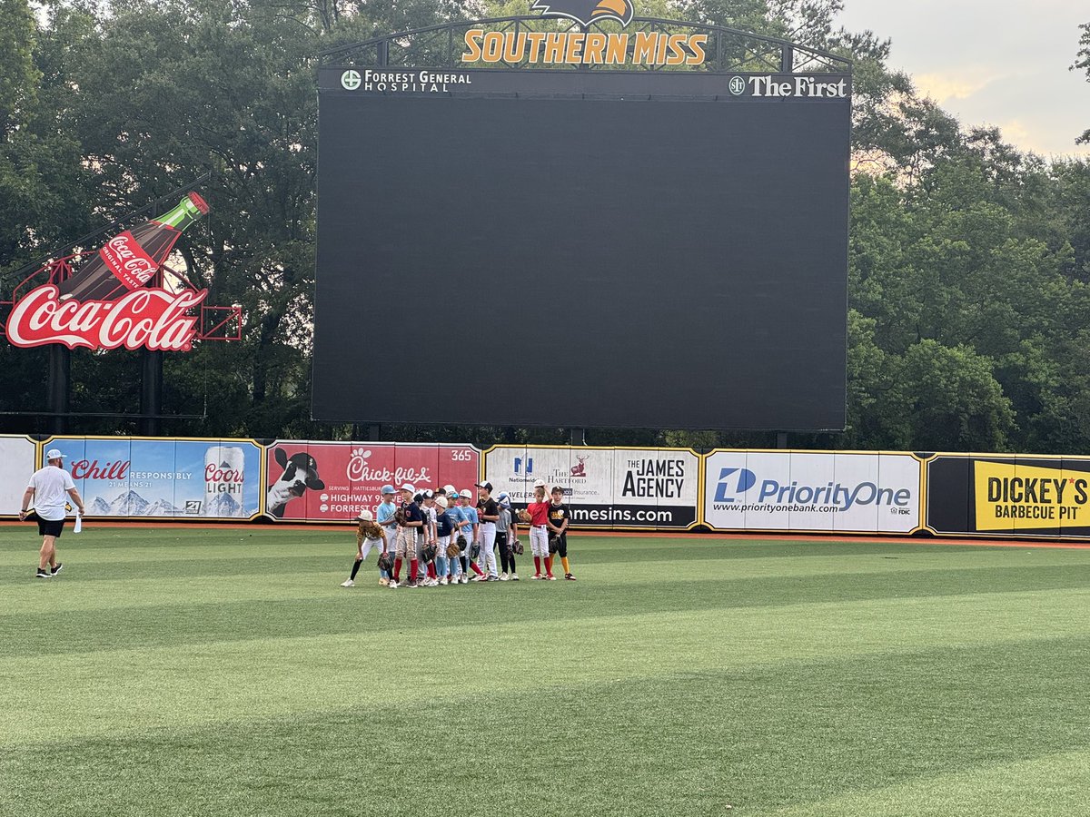 After the rain passed, it was a great evening at USM for our 7U-10U tryouts in Hattiesburg. Looking forward to tomorrow night for the 11U-13U.  #4L <a href="/MarucciSports/">Marucci</a> <a href="/knightknation4L/">Knights Knation #4L</a>