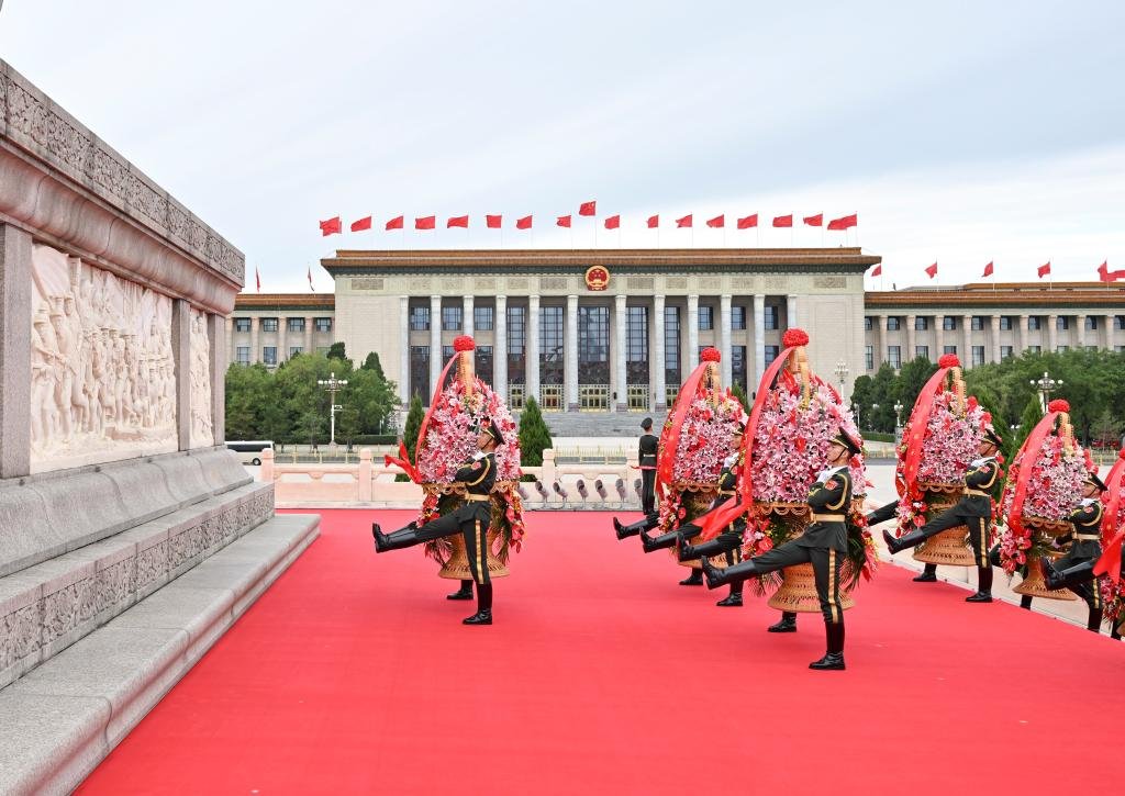 seven_BW's tweet photo. 世界永远不会忘记，中国人民以气吞山河的英雄气概和巨大民族牺牲，支撑起世界反法西斯战争的东方主战场。 https://t.co/L5cEmJ8iDl