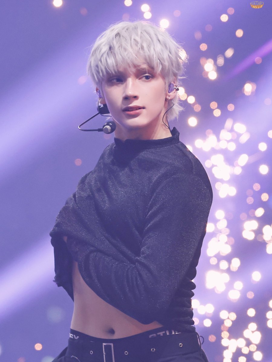 platinum blonde huening kai 
2021 vs. 2025 🤍