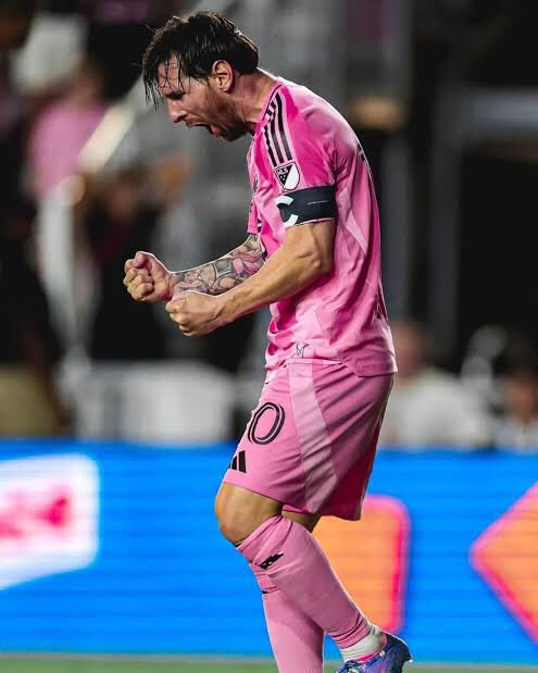 HBD to the undisputed football king 👑 
G.O.A.T