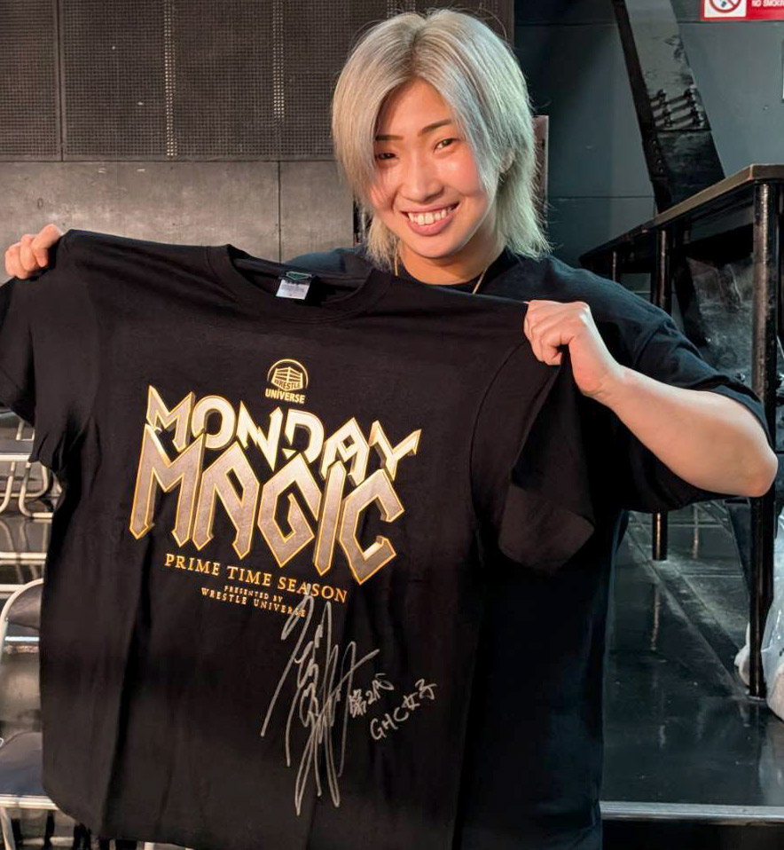 W_UNIVERSE2020's tweet photo. ╱
🧙‍♀️ #MONDAYMAGIC キャンペーン開催‼️
╲

昨日も #wrestleUNIVERSE でのご視聴ありがとうございました！

このアカウントをフォロー＆本投稿をリポストすると
👕抽選で1名様に第2代GHC女子王者・彩羽匠選手サイン入りTシャツをプレゼント‼️🎁

🪄次回はいよいよ6.30WRESTLE MAGICです！
#noah_ghc https://t.co/FGGv5QWapp