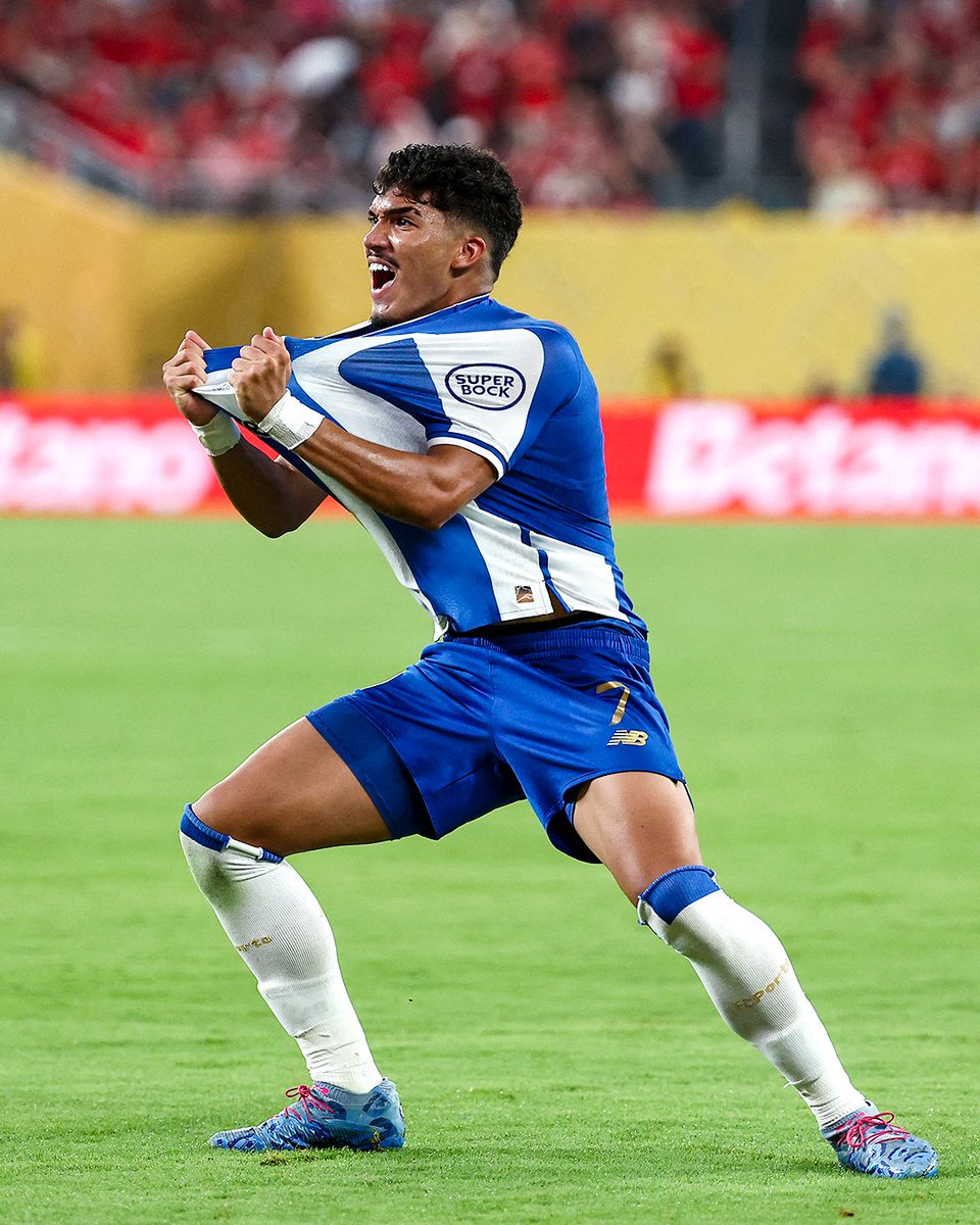 15'—Porto 0-1 Al Ahly 
23'—Porto 1-1 Al Ahly 
45+2'—Porto 1-2 Al Ahly 
50'—Porto 2-2 Al Ahly 
51'— Porto 2-3 Al Ahly 
53'—Porto 3-3 Al Ahly 

🎬