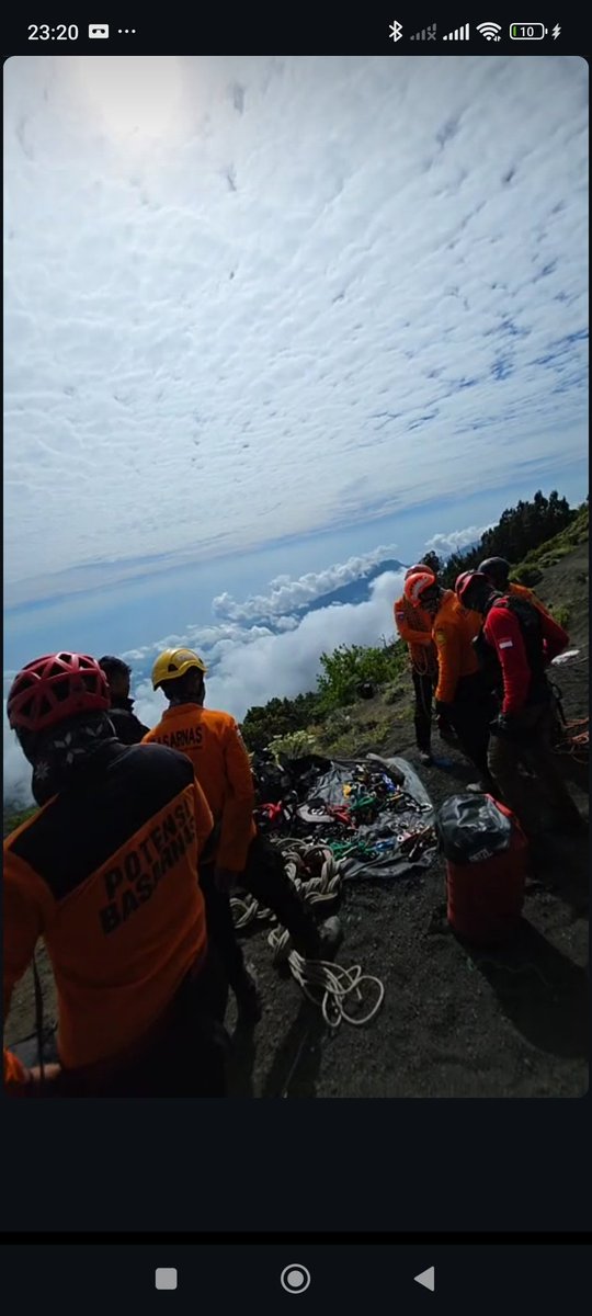 DimasReis123's tweet photo. #indonesia #JulianaMarins #juliana
https://t.co/C9QvBR1oFj https://t.co/M3KQ0n0udL