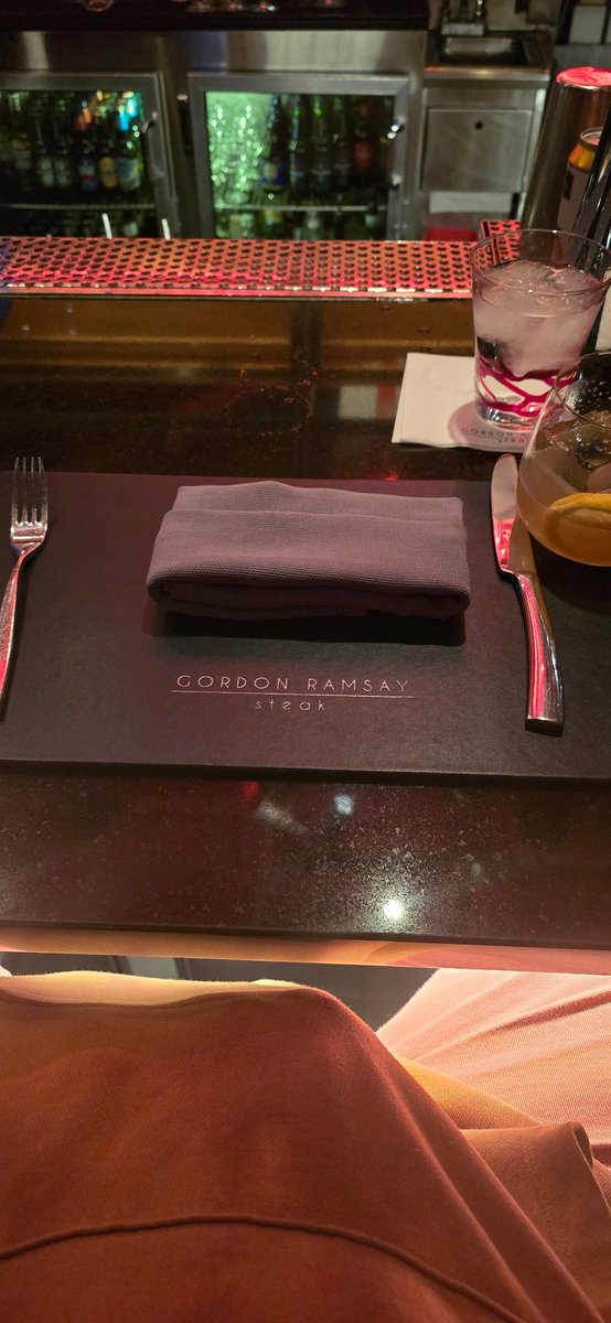 BigIntellectual's tweet image. Dinner Break at the WSOP After a Great Magic con Las Vegas