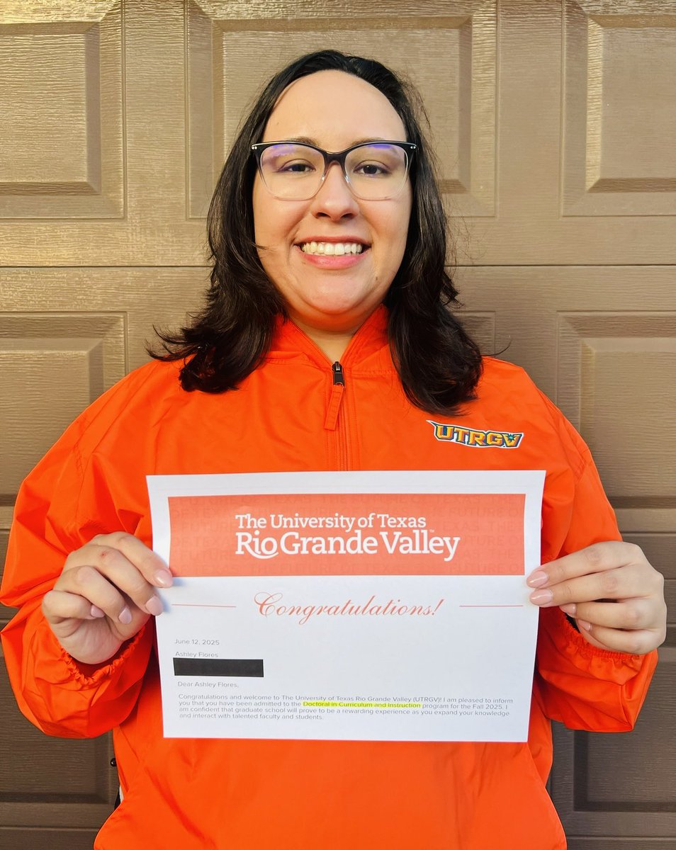 Because language is power and education is liberation —officially a doctoral student in Curriculum &amp; Instruction with a focus on Bilingual Studies! Ready to uplift voices and transform classrooms. Vamos con todo! ✊🏽🇲🇽📘 #DoctoralDreams #EquityInEducation <a href="/utrgv/">UTRGV</a>