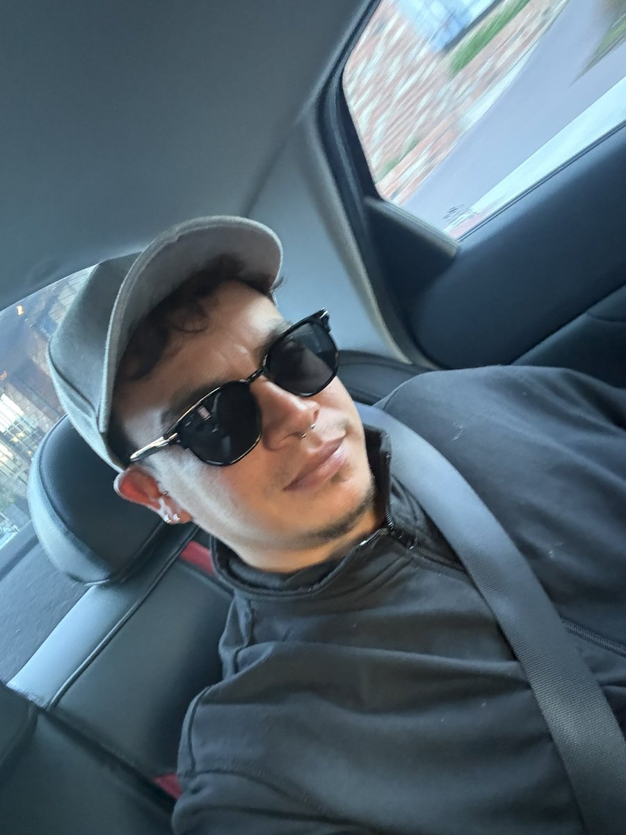 👽✌🏼🍂
#AustralianStory #australiagay #gaylatino #weedlife