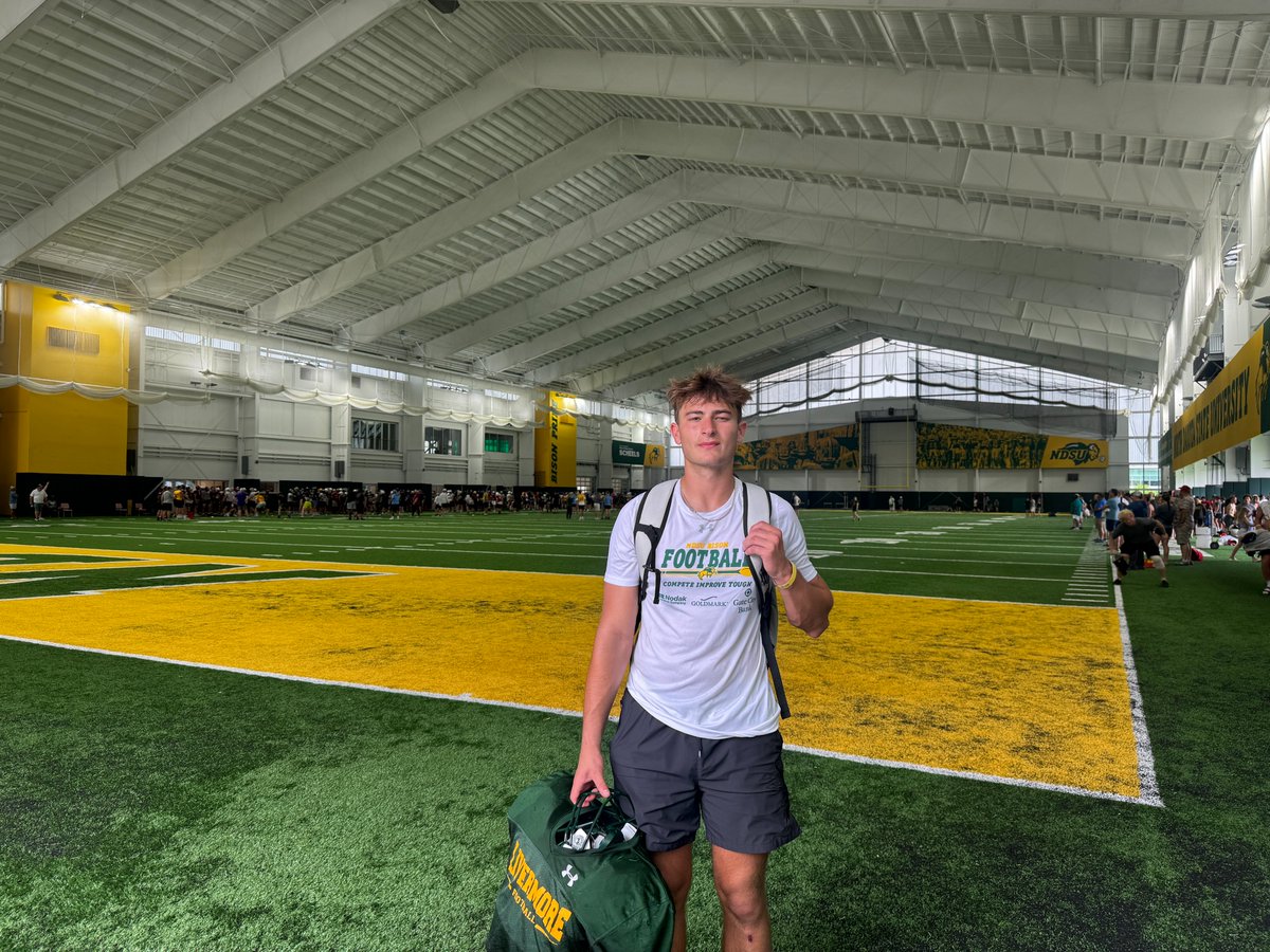 Matteo_lortie18's tweet image. This weekend was🔥! @NDSUfootball Indy Camp did not disappoint. Great to meet @CoachTimNDSU, appreciate your time. Blessed to work with Coach @JoeBeschorner to improve my game and QB IQ. Fargo definitely impressed this California QB!
@MisterLilly @LHSCOWBOY_FB @KTPrepElite…