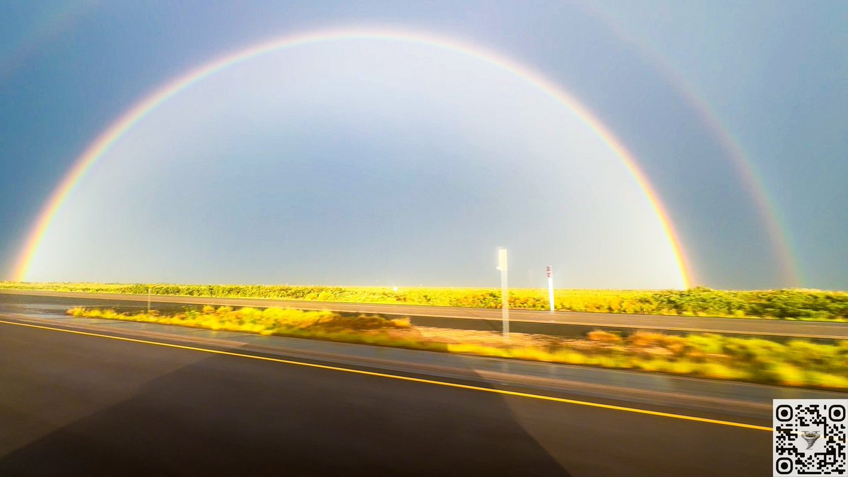 brianemfinger's tweet image. Wow Amazing bright rainbow near Roswell tonight! Put drone up high enough at that sun angle to catch the full circle rainbow! 🌈 #rainbow #nmwx