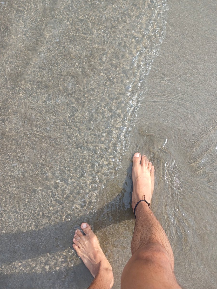 JordanTorresKH's tweet photo. Tal vez ni existo en ese futuro que tanto me preocupa, así que a sonreír y vivir 🐚 https://t.co/qJrqDWNOco