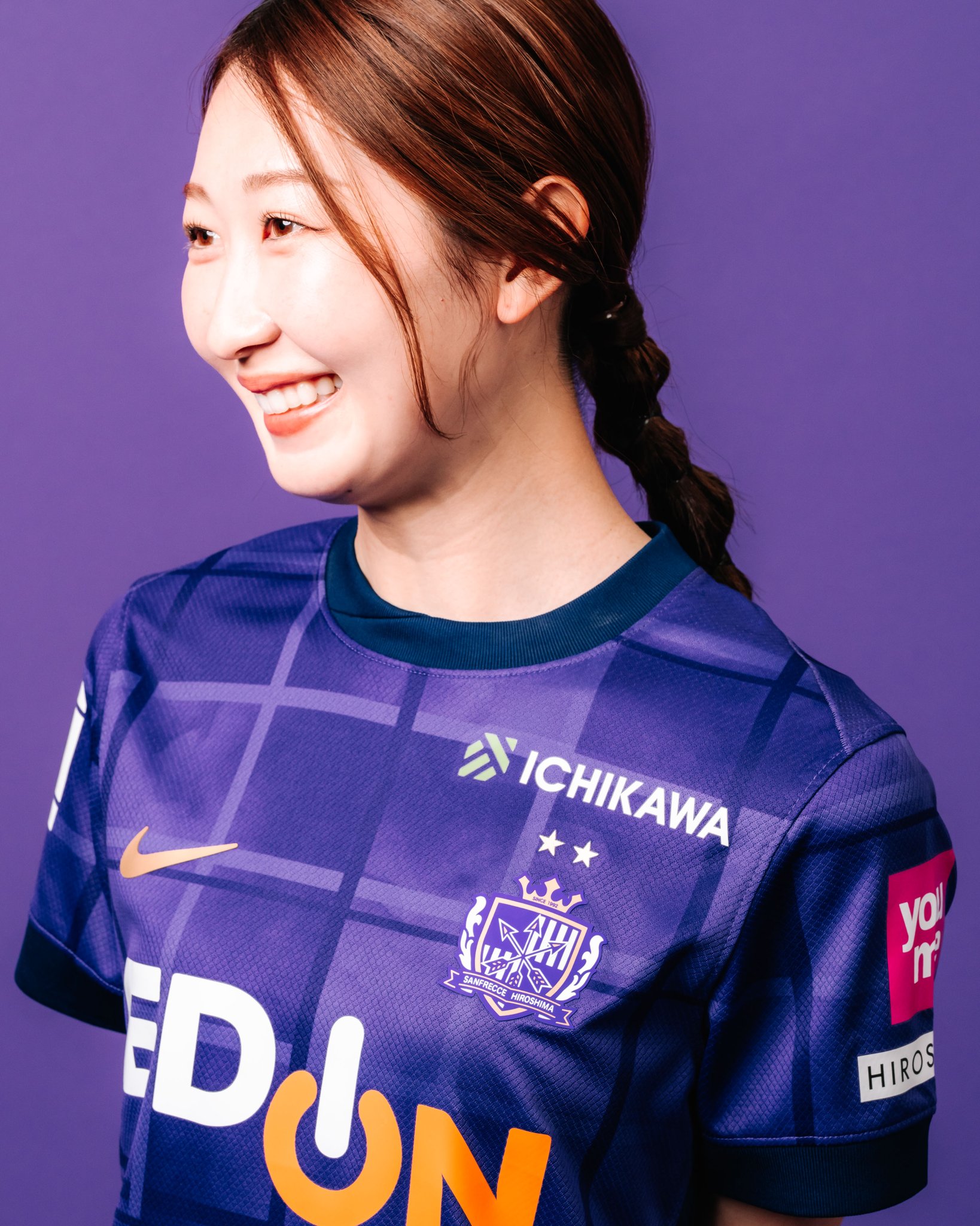 おみさん専　サンフレッチェ広島レジーナ中嶋淑乃サイン入りタオルマフラー おみさん専 サンフレッチェ広島レジーナ中嶋淑乃サイン入り