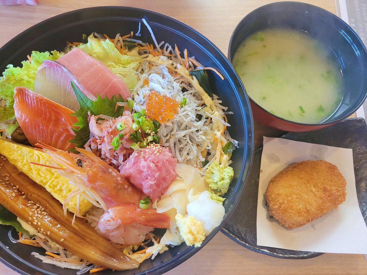 江の島の『とびっちょ丼』食べたよ🤤💕✨️美味しかったなっ🩷