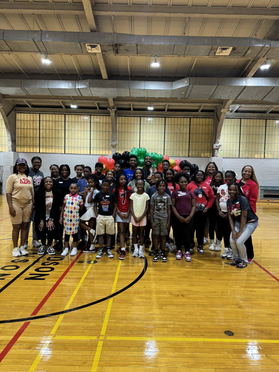 ODPEC1's tweet photo. 🎨🩰🎭 Nearly 30 youth shined at the Freedom Arts Youth Workshop! From dance to violin, etiquette to theatre they trained, created, and showcased brilliance. This is what happens when community invests in youth! @Dr_TiaSimmons 💫 #ODPEC #DeltaYouth #ArtsInAction #FreedomArts2025 https://t.co/drA9jc0SJ9