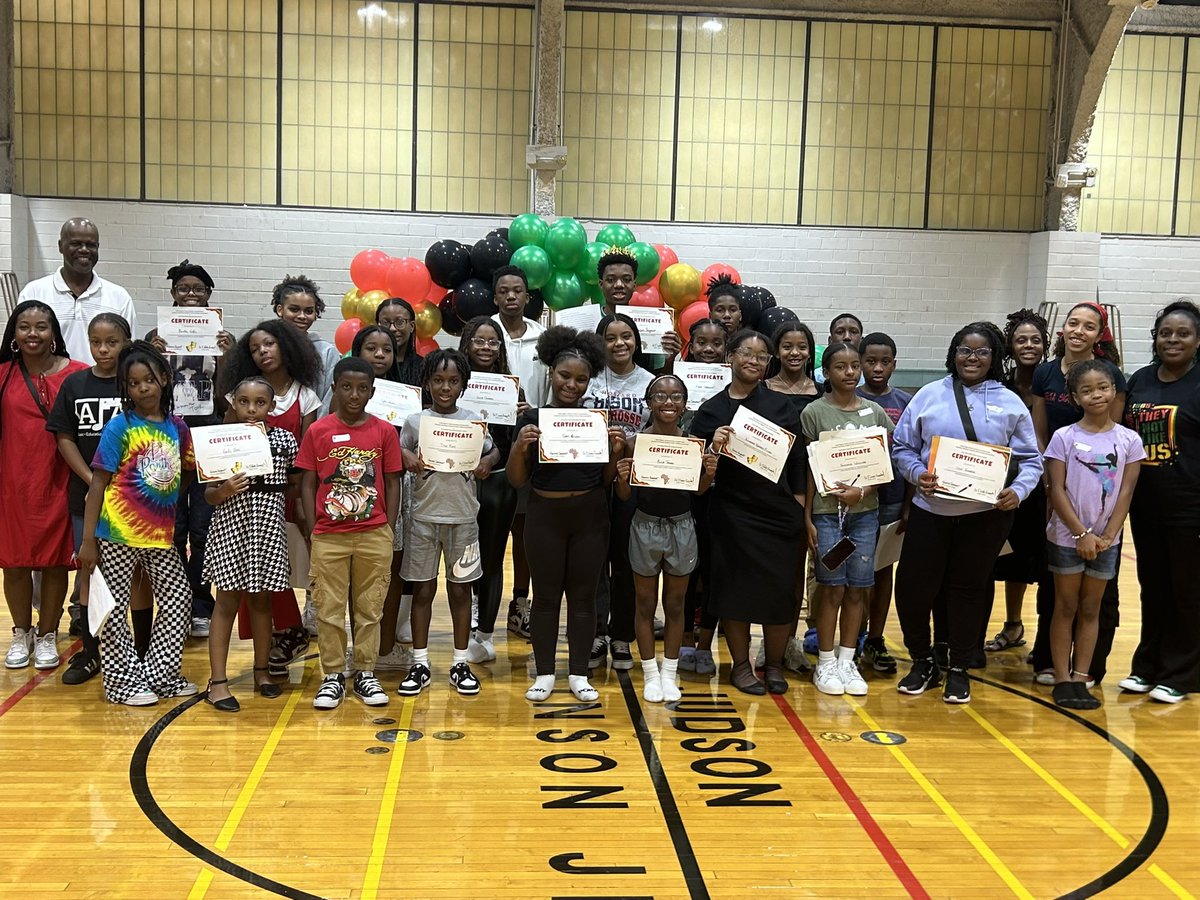 ODPEC1's tweet photo. 🎨🩰🎭 Nearly 30 youth shined at the Freedom Arts Youth Workshop! From dance to violin, etiquette to theatre they trained, created, and showcased brilliance. This is what happens when community invests in youth! @Dr_TiaSimmons 💫 #ODPEC #DeltaYouth #ArtsInAction #FreedomArts2025 https://t.co/drA9jc0SJ9