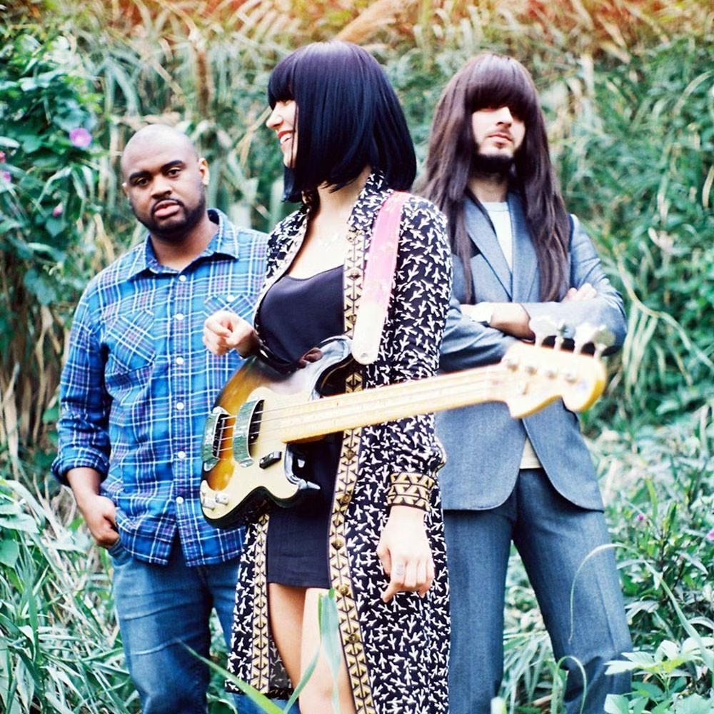 #NegrihoodConvoy
Friday Morning
Khruangbin