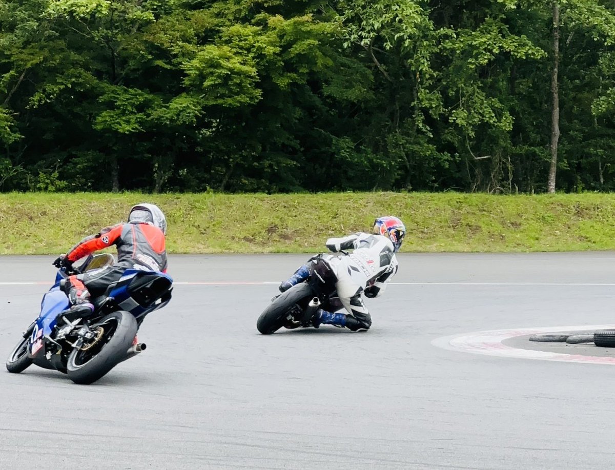 webike_recruit's tweet image. 🔥FSWミニロクmini第2戦(5/24)参戦!
ウェビック ヤングレーシングチーム(GSX-R125)が2時間耐久に挑戦🏍💨
仲間と走り切った熱い一戦!
\ぜひご覧ください/
👉rivercrane.com/staffblog/2164…
#ウェビック #WEBIKE #ミニロク #耐久レース #バイク好きな人と繋がりたい