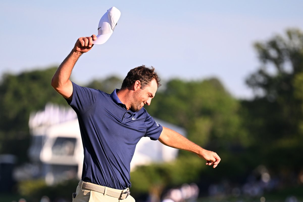 PGAChampionship's tweet image. 🥇 ➡️ 🏆

Olympics Champion to PGA Champion, Scottie Scheffler continues to inspire golfers everywhere. 

#PGAChamp | #OlympicDay | #LetsMove