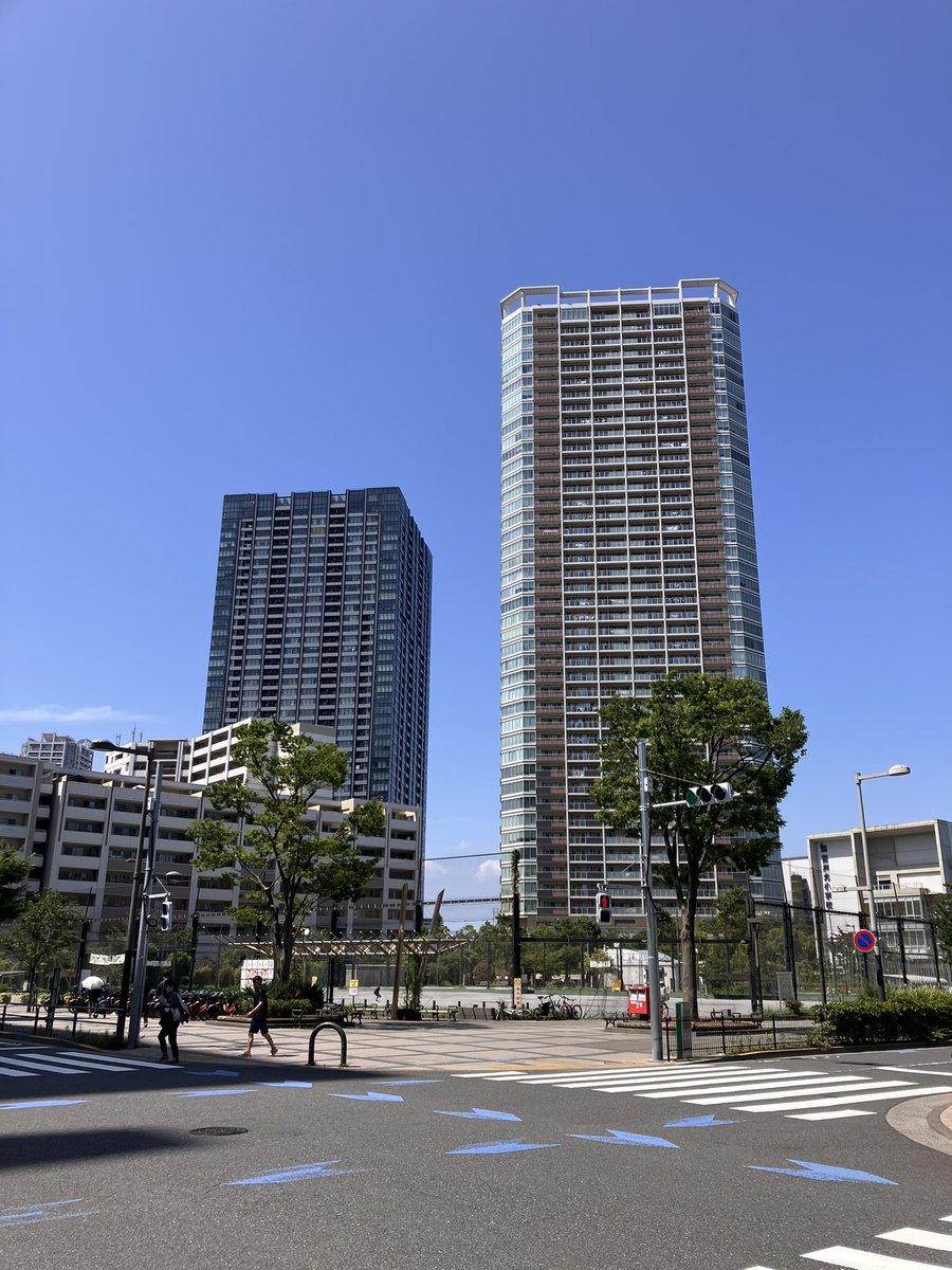 GiftiveResearch's tweet photo. 先週の豊洲
いい青空だけど34度はキツい https://t.co/F7D1qYQFMK