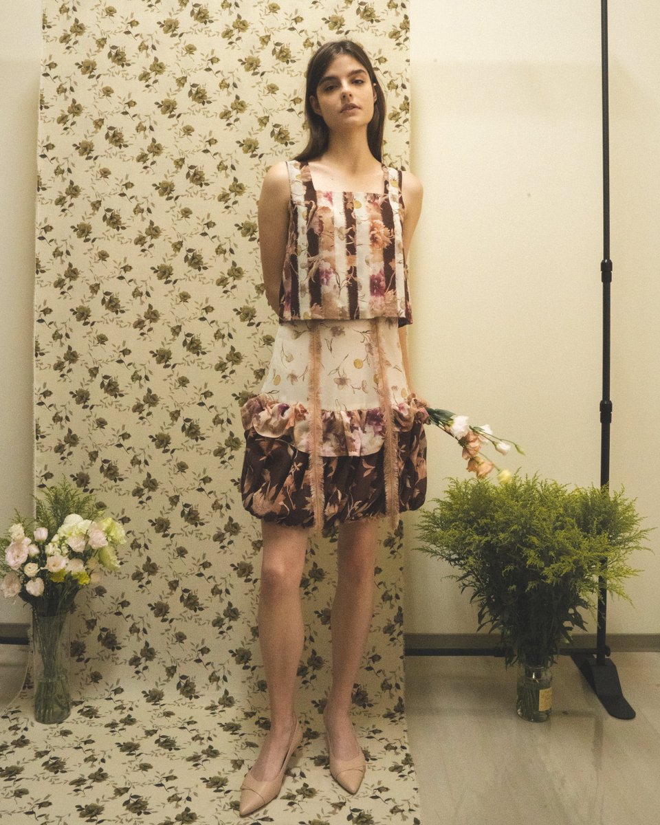 claudiacloudyah's tweet photo. The Romona Blouse and Eleanor Skirt.  
Discover the LETTRE D'AMOUR DE ROCOCO Collection Part II - now available online. 

#fashiondesign #oilpainting #art #floral #chiffon #fashion #design #vintage #womenswear #designer #fashiondesigner #atelier #handcrafted #rococo #balletcore https://t.co/qveMNSKfqc