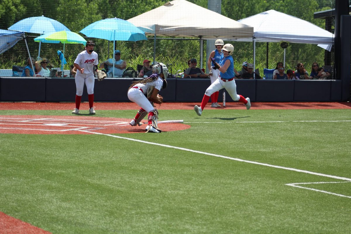 MelodyMill30256's tweet photo. I stopped two at the plate this weekend. 
#LARage
#BehindThePlate
#NoPlaceLikeHome https://t.co/k9s50JVaVJ