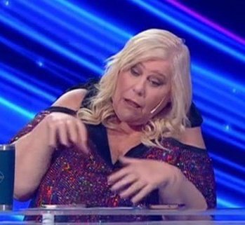 miaaa1_l's tweet photo. Por fin se termina GH y con eso también las opiniones boludas #GranHermano" https://t.co/HDTJ55zaOc