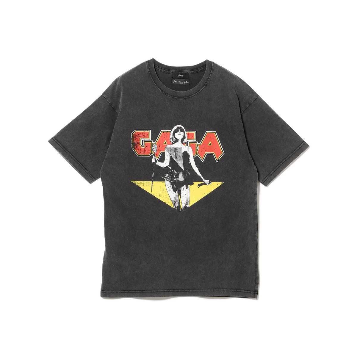 BEAMS_IG's tweet photo. ユニバーサル ミュージックが展開するファッションライン〈U/MUSIC（ユーミュージック）〉とのコラボレーションによるアーティストTシャツ。「Lady Gaga」、「Billie Eilish」追加予約受付中！
https://t.co/SSFgR4LBed https://t.co/jufKEWYtcf