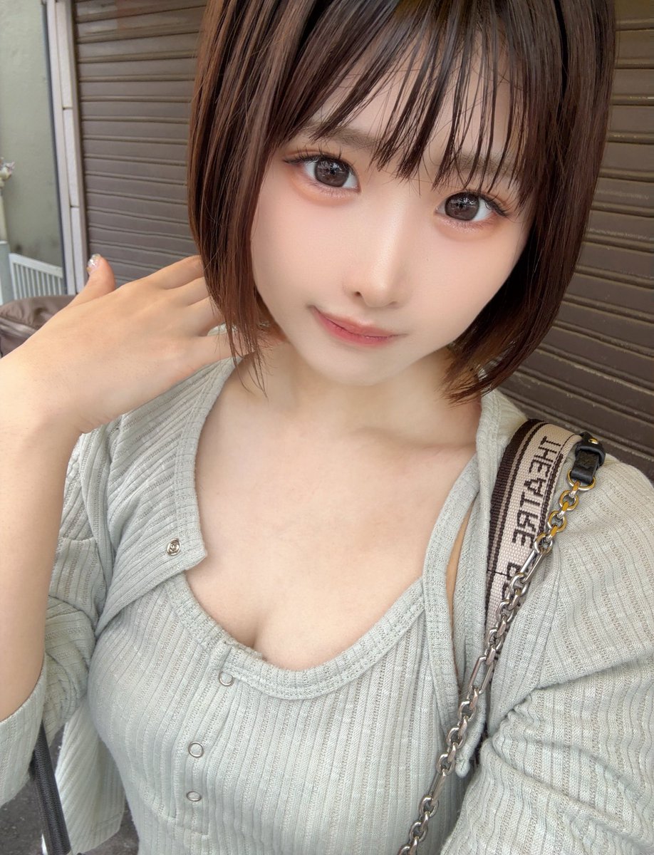 rioneru_331's tweet image. もうこんにちはの時間ですよ
12時オープンいっぱい寝れた🤗
暑すぎて汗でびちょ

抽選81名様中34番❕まだ選べるか🙂‍↕️
本日もよろしくです！

#123弁天町店 様 
#鬼緑取材👹🟢👹 #でちゃう25周年 PR