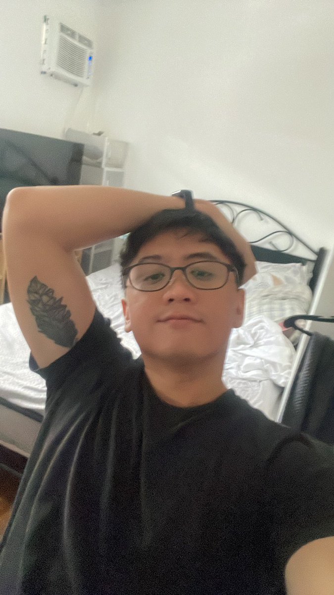 itsrommel5's tweet photo. 🤓 https://t.co/Zcg4wVUtMR