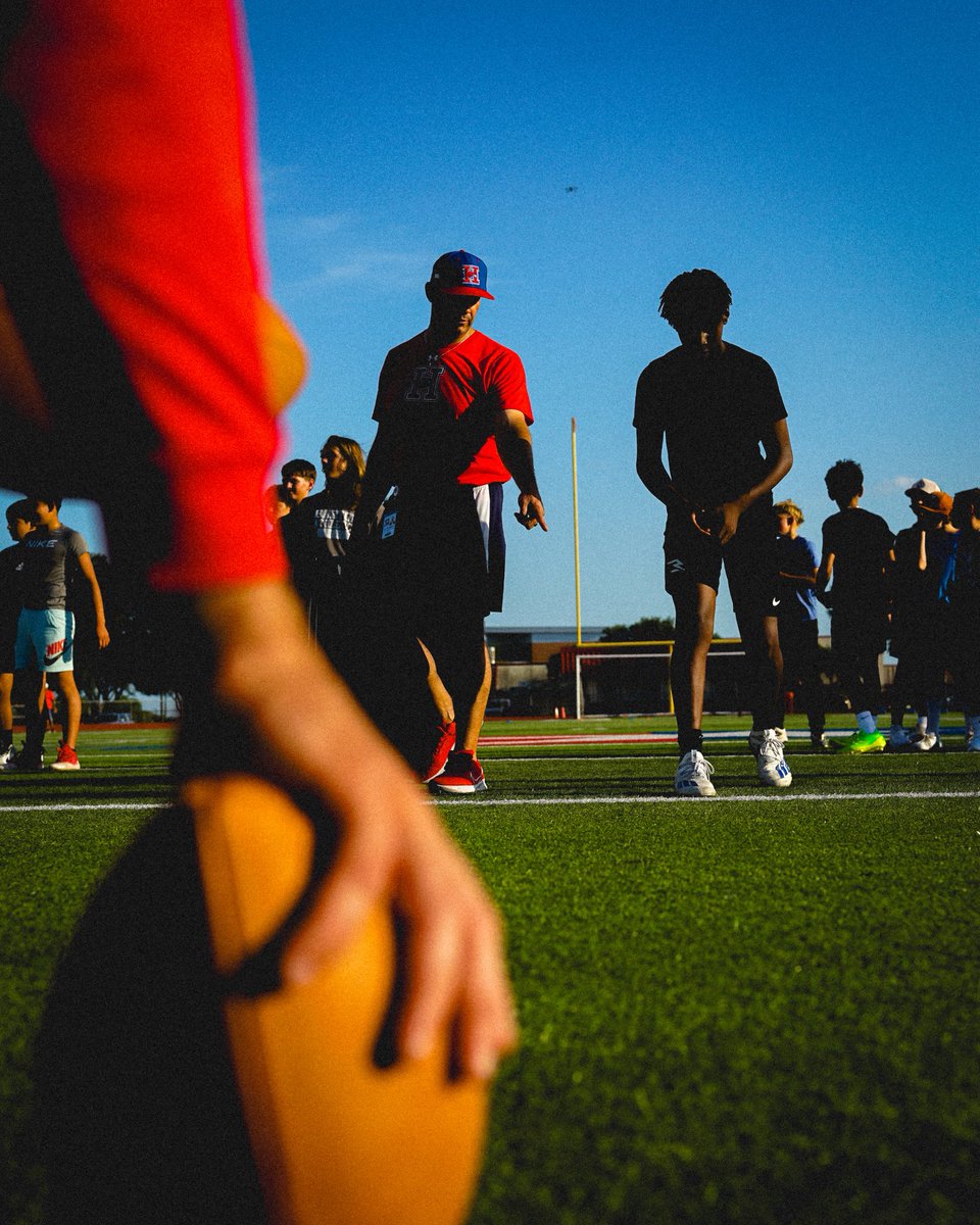 Jack C. Hays High School Hawks Football (@budahaysfb) on Twitter photo Youth Summer Camp 🔥 | #Rise <a href="/coachmarktorres/">Mark Torres</a> 
Powered by <a href="/inhousemediatx/">INHOUSE Media</a> #BuiltWithin Youth Summer Camp 🔥 | #Rise <a href="/coachmarktorres/">Mark Torres</a> 
Powered by <a href="/inhousemediatx/">INHOUSE Media</a> #BuiltWithin