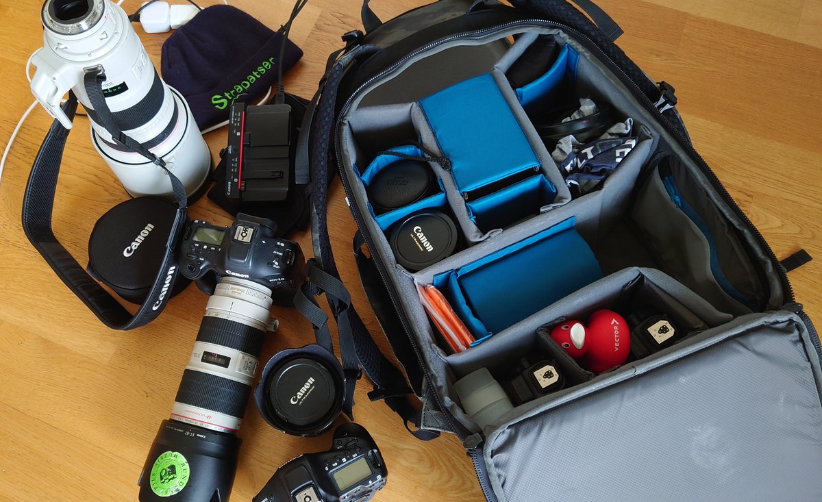 Packat igen, idag är dags för Isländskt Statsbesök med början på Kungliga Hovstallet.

#PhotoByKeith #SwedishPressAgency #Canon at TJUGOFEM in TÄBY - swarmapp.com/user/5098520/c…