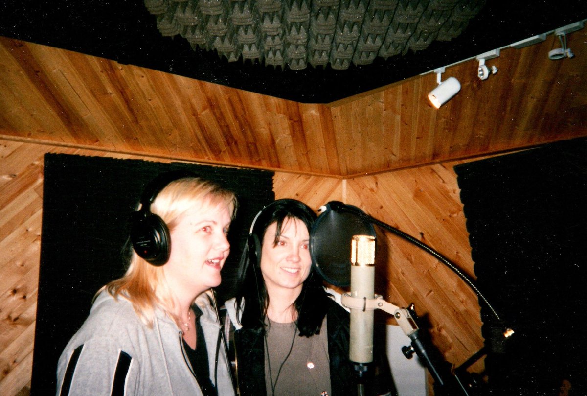 In the studio with my long time friend Elisabeth Carlisle recording back up vocals for Deconstruction❤️