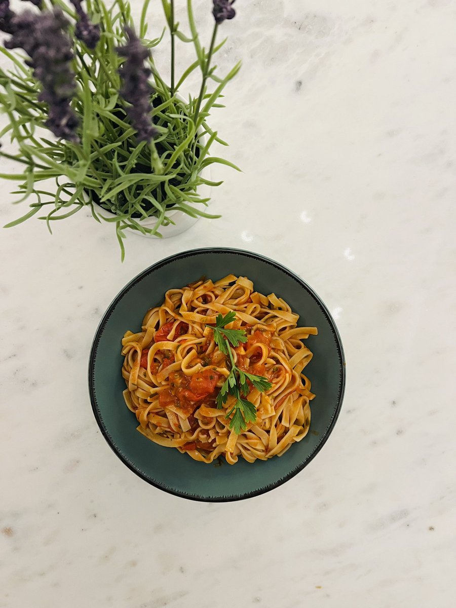 tssorcinelli's tweet image. Tagliatelle al Pomodoro 🍅 Simply Delicious and Simply Beautiful #HonestFood #Pasta #TuesdayFeeling
