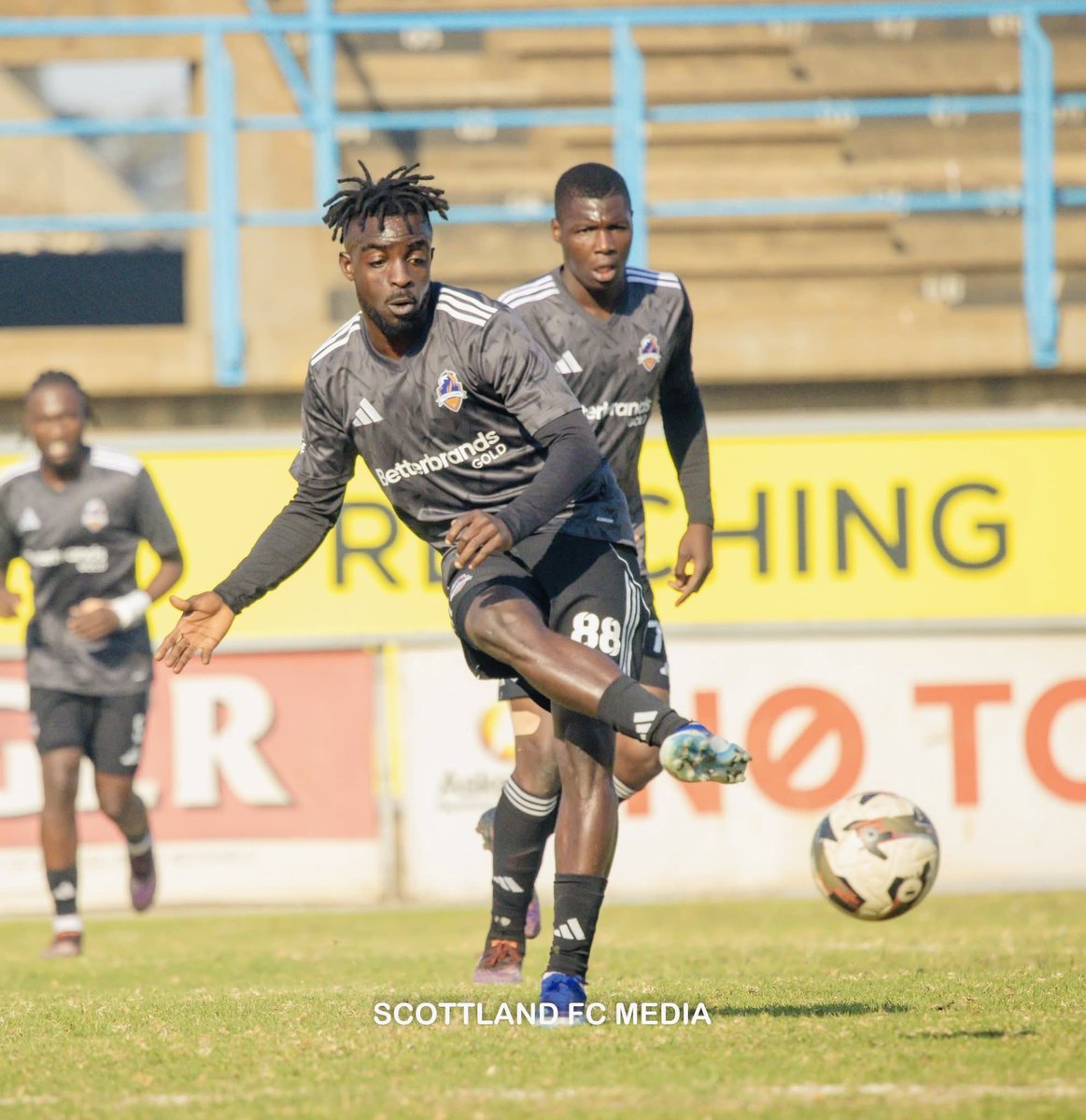 ansah_botchway's tweet photo. ⚽️ https://t.co/Sf8SGDolEw