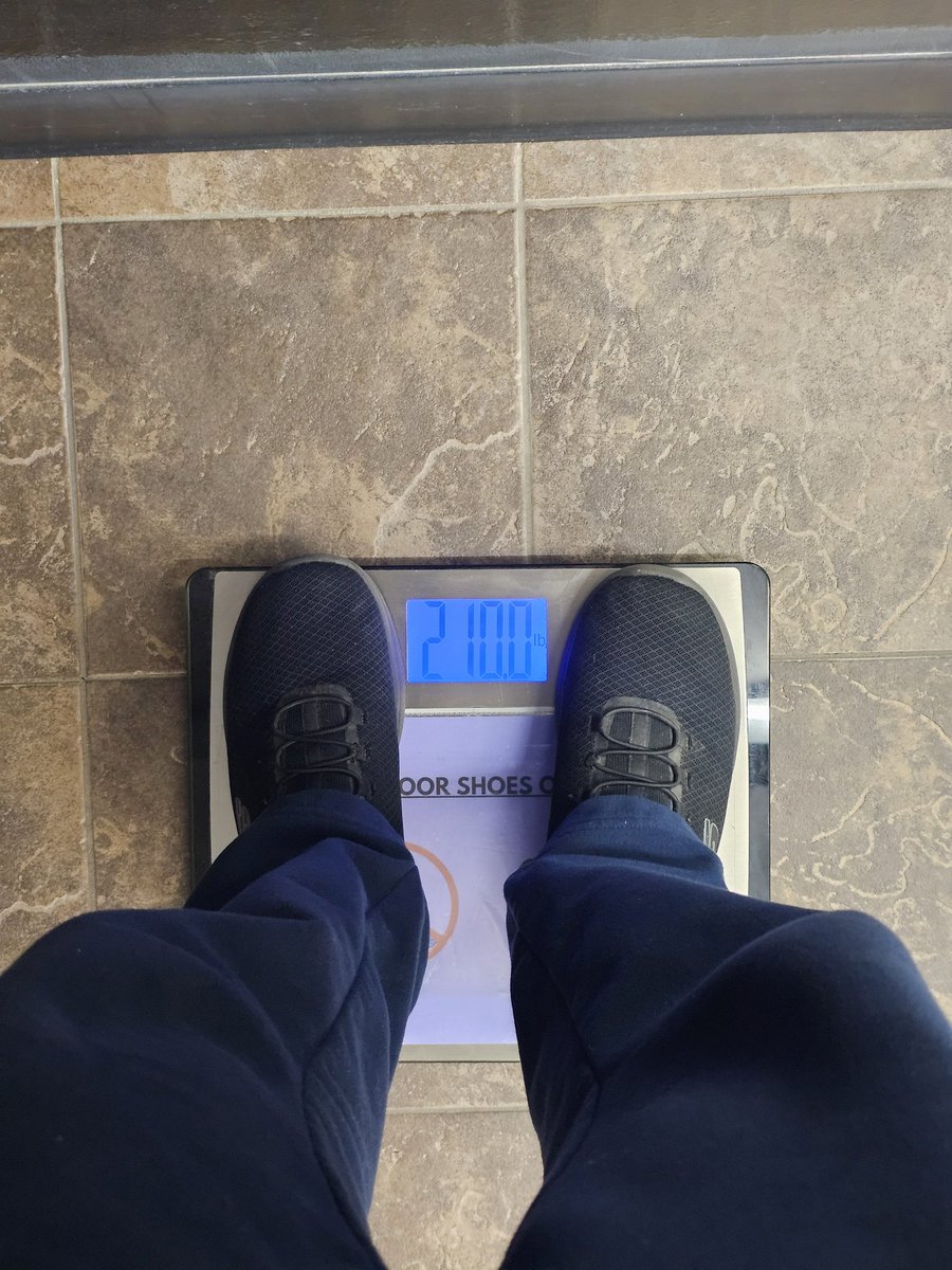 Weighed in at 210 on the dot gonna maintain this weight if not go up to 215 so I can focus on my speed and agility more can't wait to improve!!!
