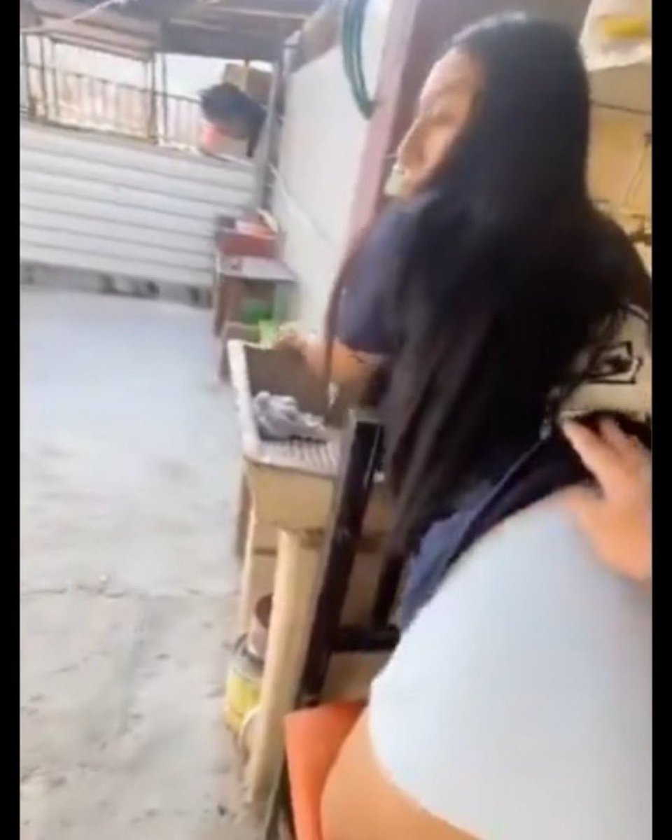 Festa de São João em família, só esqueceram de vigiar os primos... ☠️

NÃO ABRA EM PÚBLICO