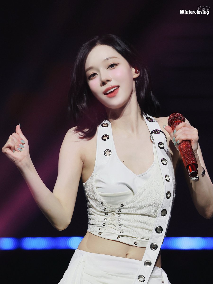kwtclosing0101's tweet image. 250619 Myk festa

#aespa  #æspa #에스파 
#WINTER #윈터