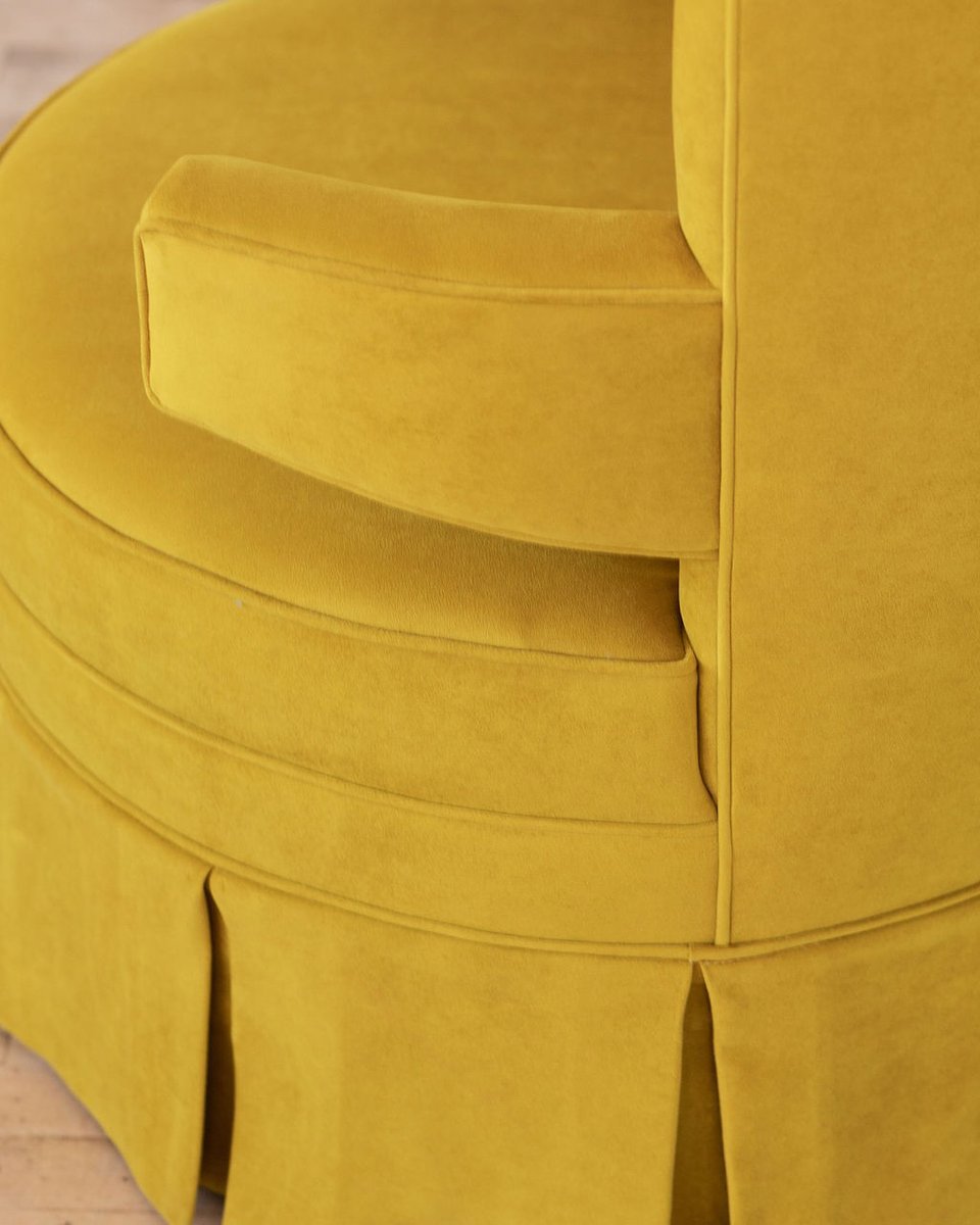 Alykahn Velji's Hackney swivel chair offers British sophistication with a gracefully curved back that envelops you in comfort.
Vote for this chair and more in our WL People's Choice Awards, presented by Thermador, here: westernliving.ca/doty/wl-people…