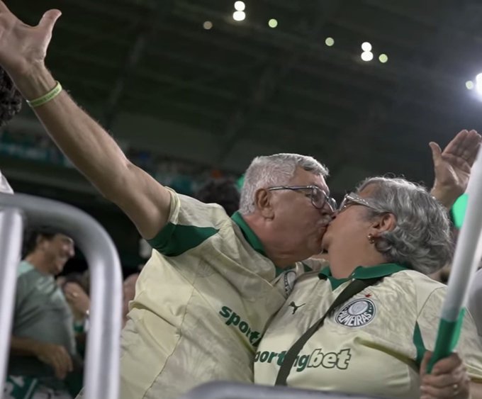TuitaWill's tweet photo. #FIFACWC #Palmeiras #AvantiPalestra #MIAPAL
QUE FOTÃO, VIVA O PALMEIRAS O TIME DO AMOR 🤍💚 https://t.co/mZ0xP0Vife