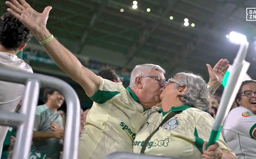 - Anoche soñé contigo
- Y que soñaste ..