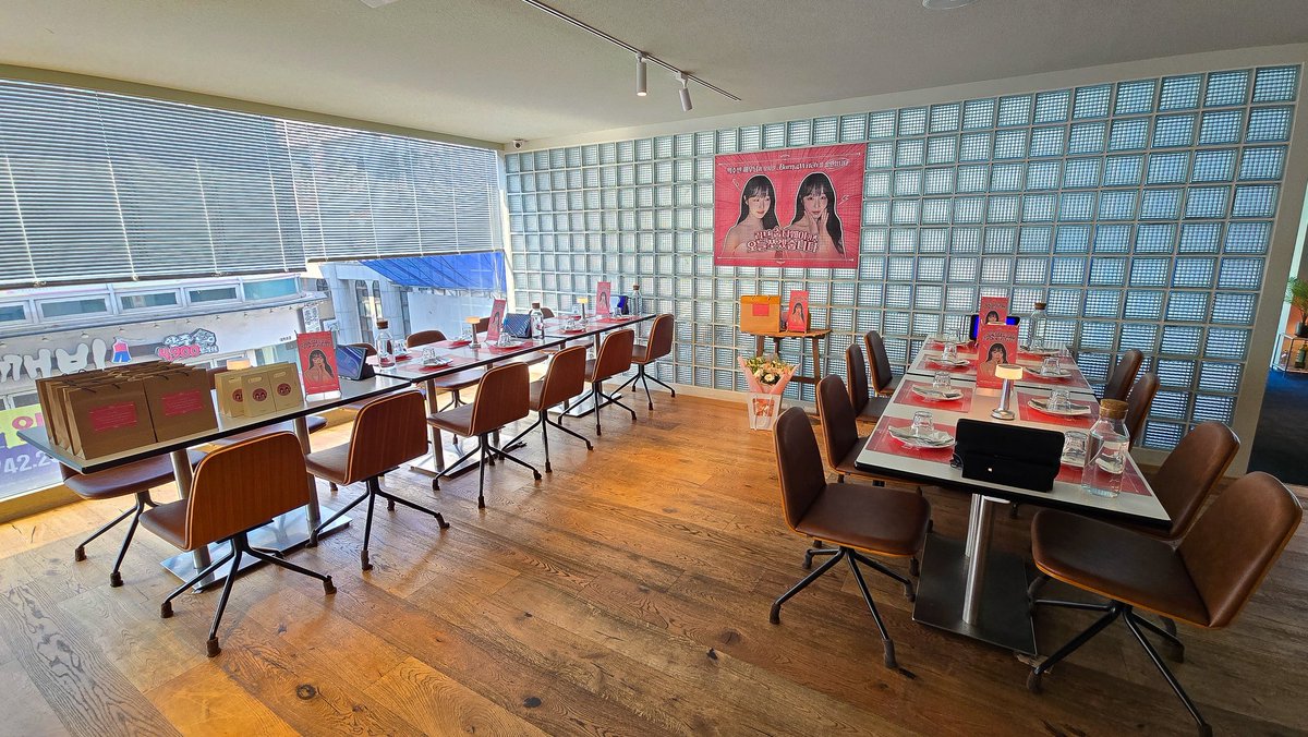 binsoo_peach's tweet image. 250623 번 더 위치 서포트 🧙‍♀️ 💝
러브 스타웨이 박수빈 배우와 &amp;lt;번 더 위치&amp;gt;팀을 응원하기 위하여 식당 서포트 및 배우님들과 스탭분들을 위한 선물을 준비했습니다! 
무더운 날씨에도 힘내서 연습하시고 첫공도 화이팅팅 🌞 

#번더위치 #박수빈 #수빈 #SOOBIN