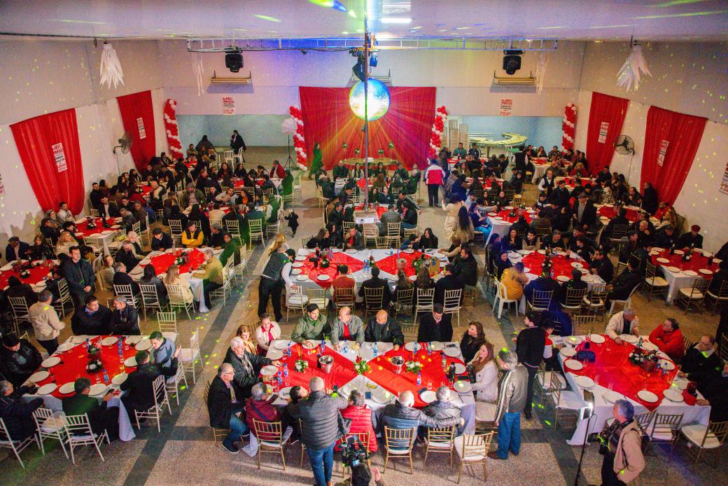 Porque la vida es un regalo de Dios!
Cumpleaños del Futuro Intendente de MRA. Con la presencia de nuestro próximo presidente de la República del Paraguay!
Arnoldo Wiens!