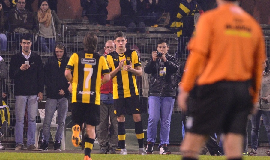 HistoriaCAP's tweet image. 🗓️#UnDíaComoHoy de 2015, @OficialCAP vencía en amistoso al Cruzeiro de Porto Alegre 🇧🇷 por 3-1
🏟️Atilio Paiva Olivera de Rivera
⚽Hernán Novick 16'
⚽⚽Cristian Palacios 52' y 85'
⭐Debut de Federico Valverde