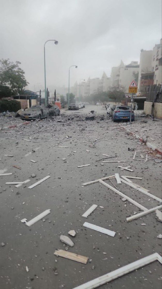 NewsWave tweet media