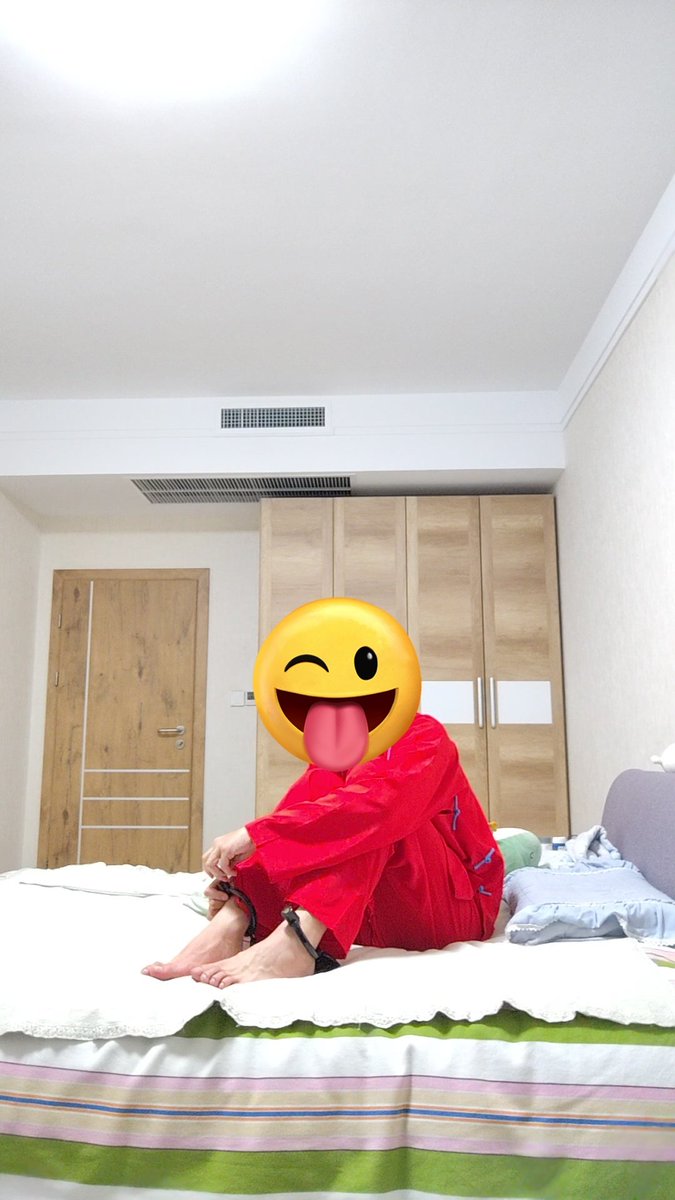 #镣铐 #脚镣 #囚服 #罪衣 #囚犯 
更新啦……
