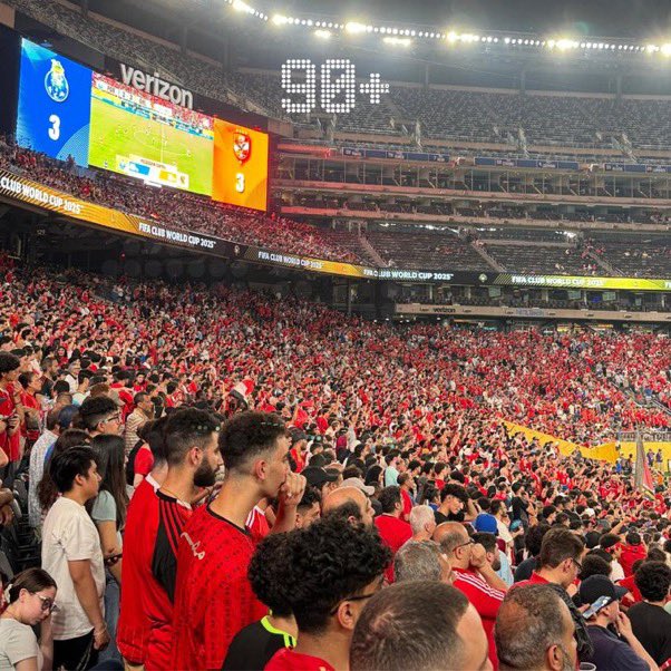 —-شكرًا لاجمل جمهور بالمونديال ، جمهور الاهلي المصري ❤️👏