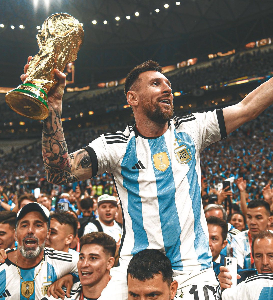 Felices 38 al mejor jugador de la historia. No va a haber otro como vos Leo. Gracias por tanto. Te amo.