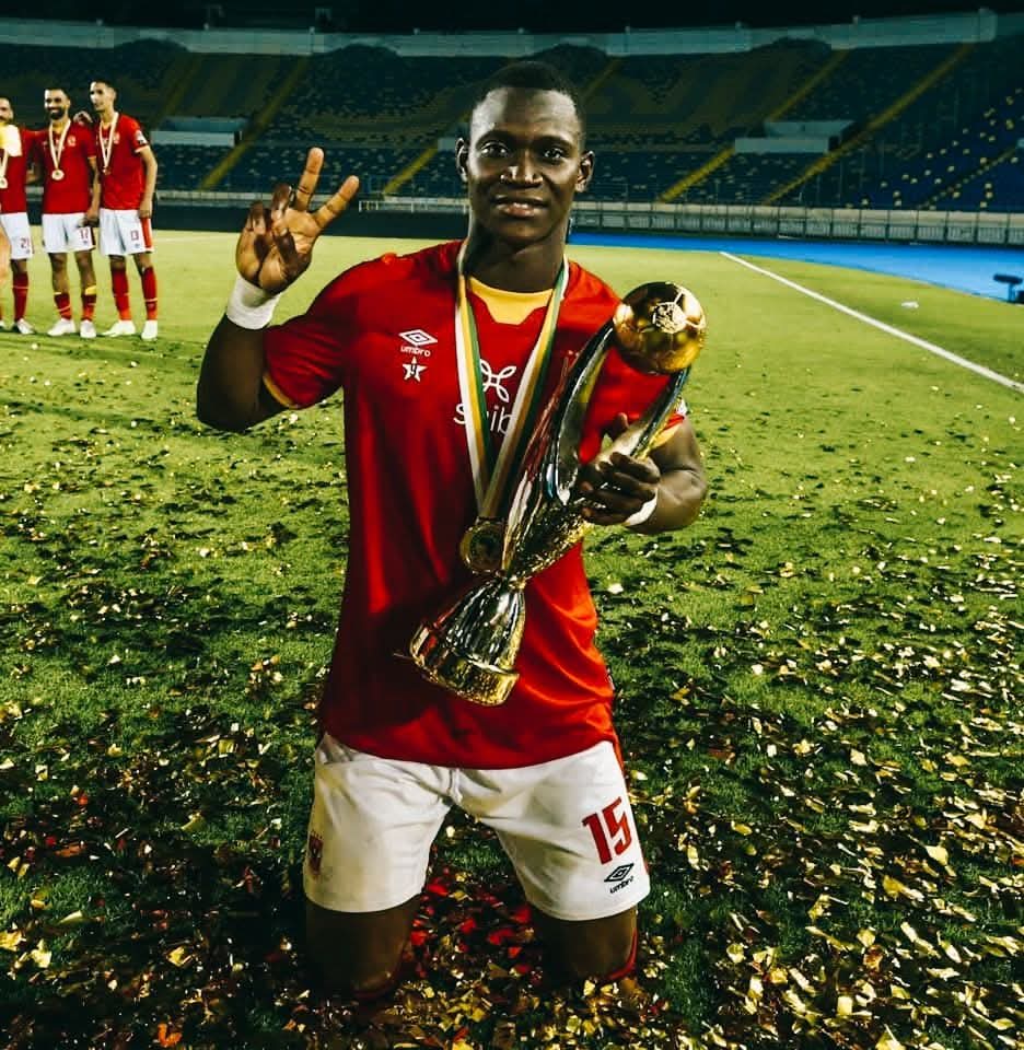 عم اعمام لاعيبة نص الملعب 
أكبر مكسب والله 🔥🦅