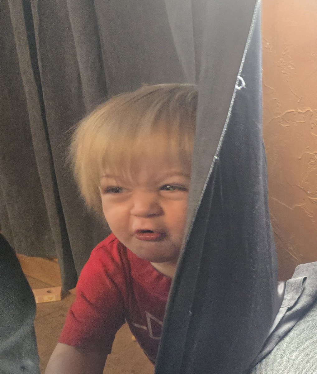 steveflinger's tweet photo. My kid looks EXACTLY like @realDonaldTrump #Trump in this picture 🤣 https://t.co/mbnM4v6hyc